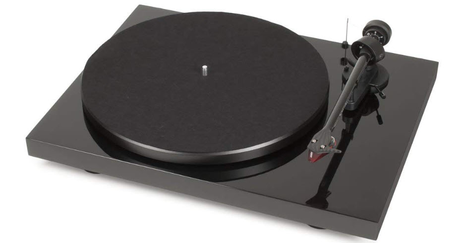 Pro-Ject Debut Carbon DC Turntable with Ortofon 2M Red Cartridge