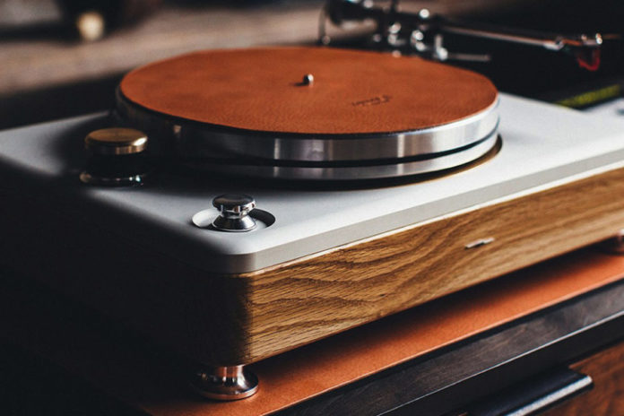 Picture of turntables under $500